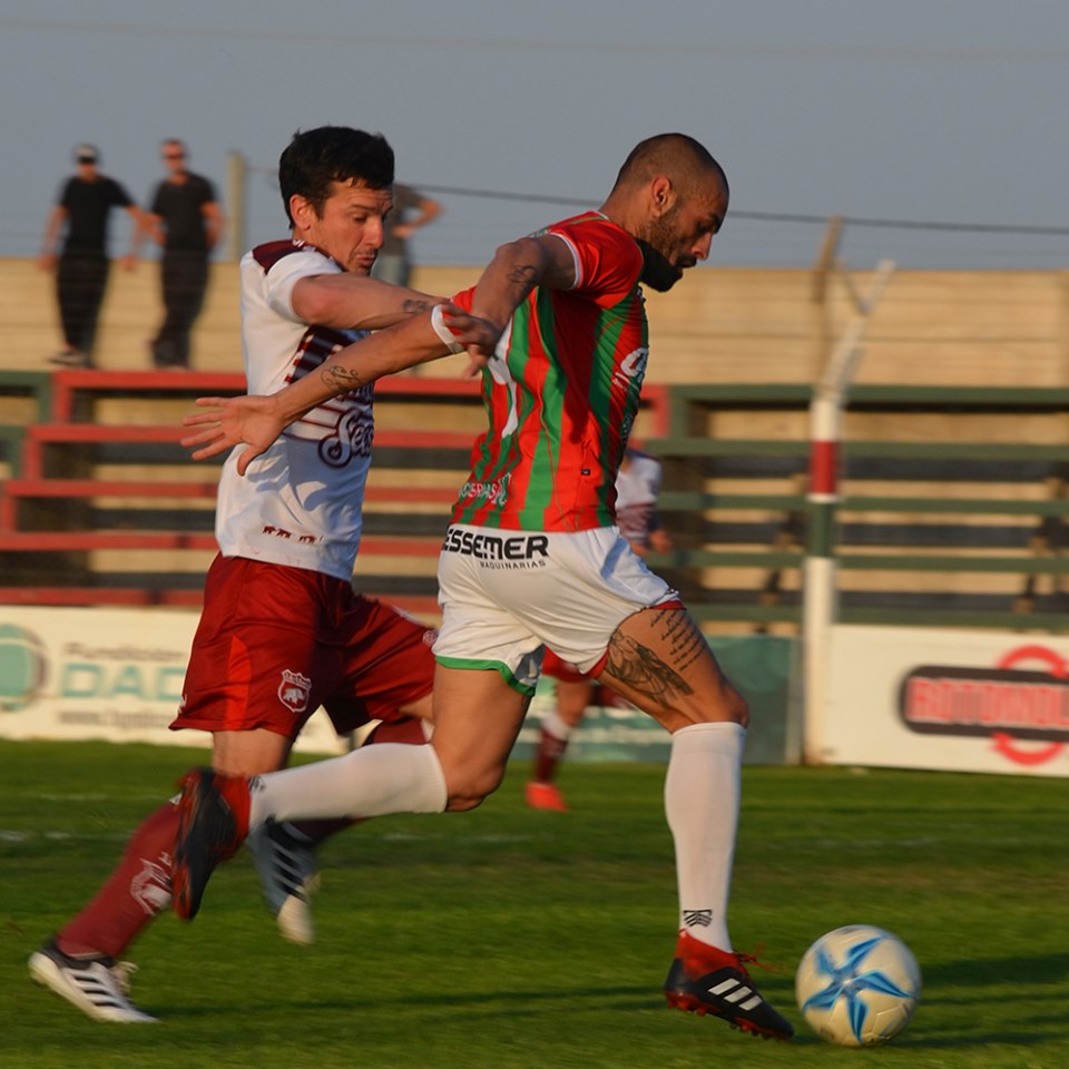 Por la tercera fecha del torneo Federal A, Defensores empató con Sportivo Las Parejas. Fue 0 a 0, en un discreto partido. La próxima fecha Defensores recibirá a Güemes de Santiago del Estero.