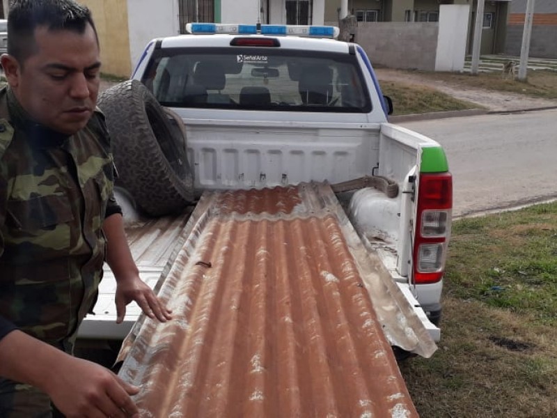 El personal del Comando de Patrullas Rural de Ramallo secuestró 38 chapas que habían sido sustraídas en la zona rural. El robo produjo hace algunos días en la zona Cuartel VII Paraje Zino, en un campo perteneciente a un vecino de la ciudad de San Nicolás.