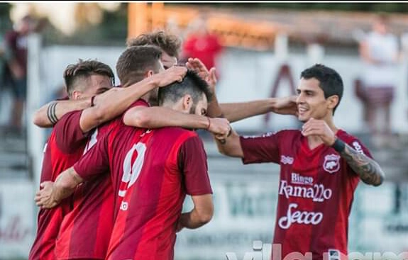 El Granate le ganó 3 a 0 a Gimnasia y Esgrima de Concepción del Uruguay. En un partido donde Defensores encontró su mejor versión de juego, coronó una victoria con goles de Cartechini y Olego.