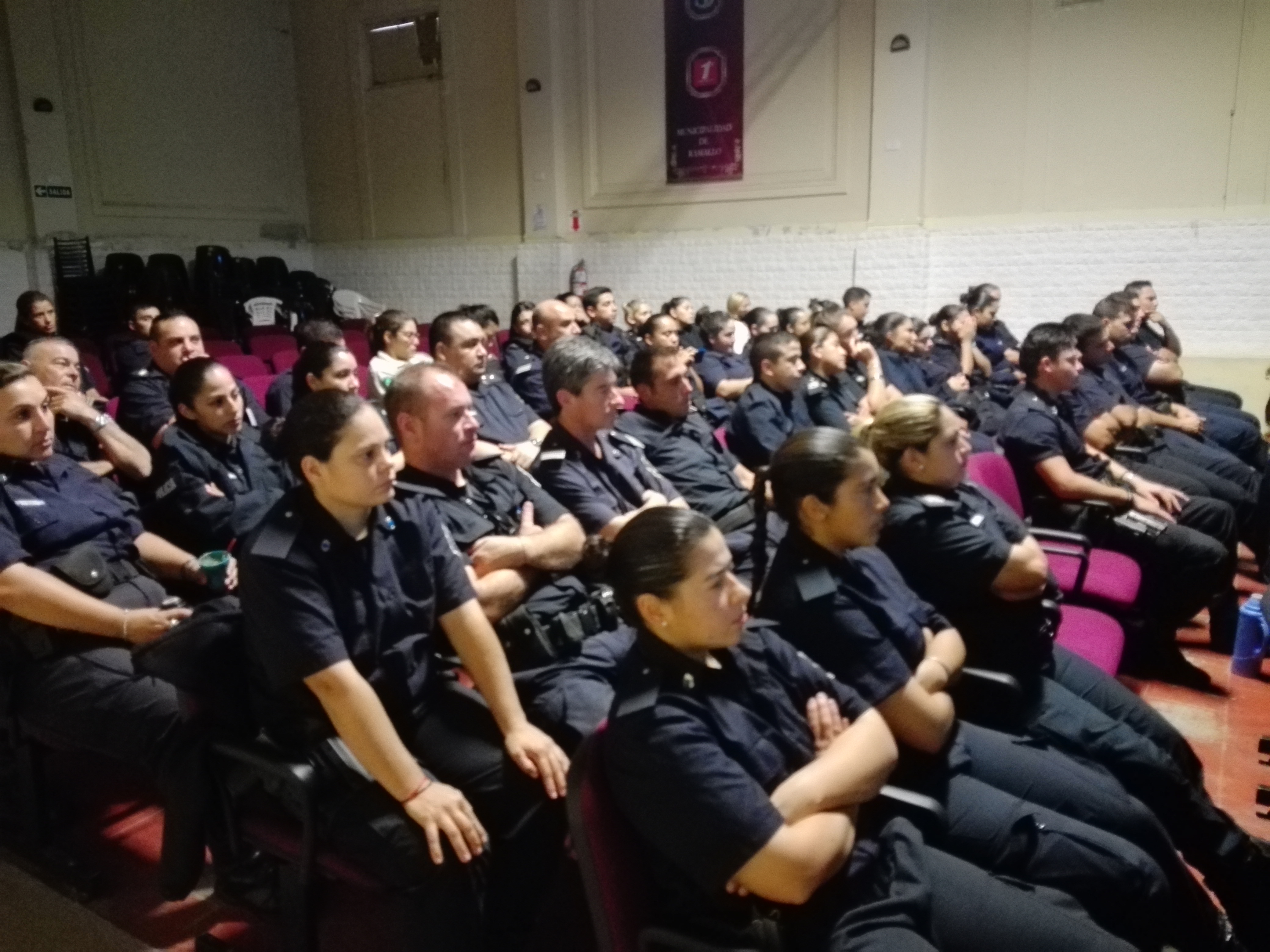 La Comisaría de la Mujer y la Familia de Ramallo realizó una capacitación para las fuerzas de seguridad del Partido, en torno al abordaje de procedimientos ante las denuncias por violencia de género, su tratamiento y respuesta.