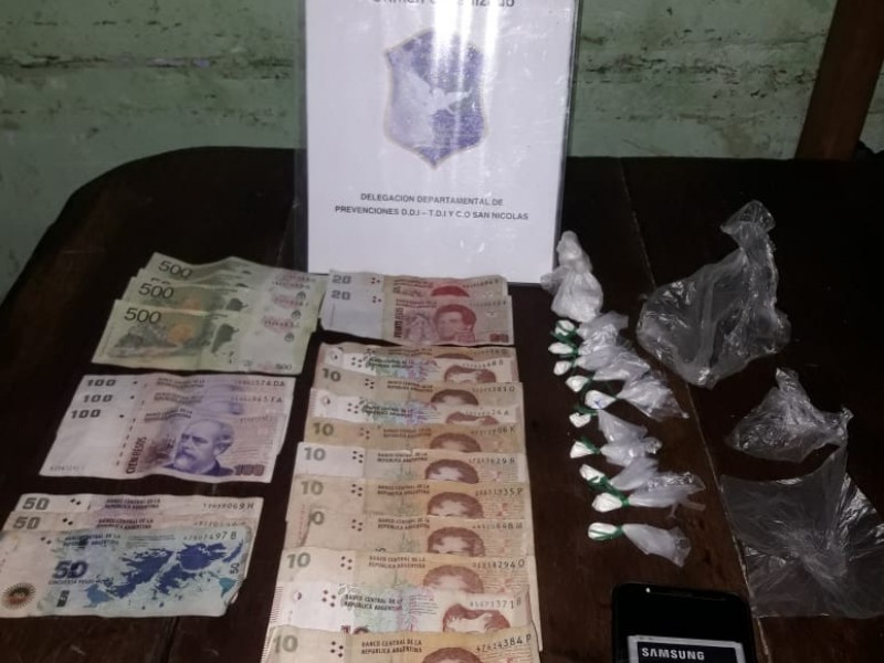 Se realizaron ocho allanamientos en la localidad de Pérez Millán en busca de drogas. Se trató del resultado de una investigación que desde hace meses llevaba adelante la Dirección de Drogas Ilícitas San Nicolás- Ramallo junto al personal de la Subestación comunal de Pérez Millán.