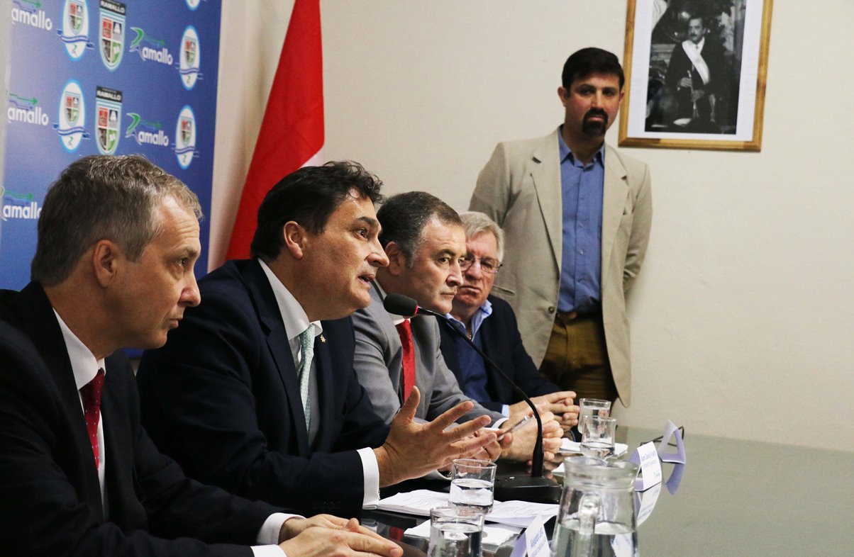Desde el año pasado el intendente Mauro David Poletti viene trabajando junto al embajador Hanspetter Mock para llevar adelante la Jornada de Cooperación y Asistencia Internacional “Ramallo se abre al Mundo”, la cual se hizo realidad.
