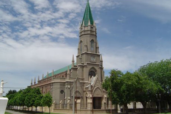 El 18 de abril de 1873 por iniciativa privada del agrimensor José María Bustos se funda la ciudad de Ramallo. El origen del nombre Ramallo se debe a la primera familia instalada en el arroyo del mismo nombre y que separa nuestro partido de San Nicolás. Ramallo Pueblo fue la primera localidad creada del Partido.