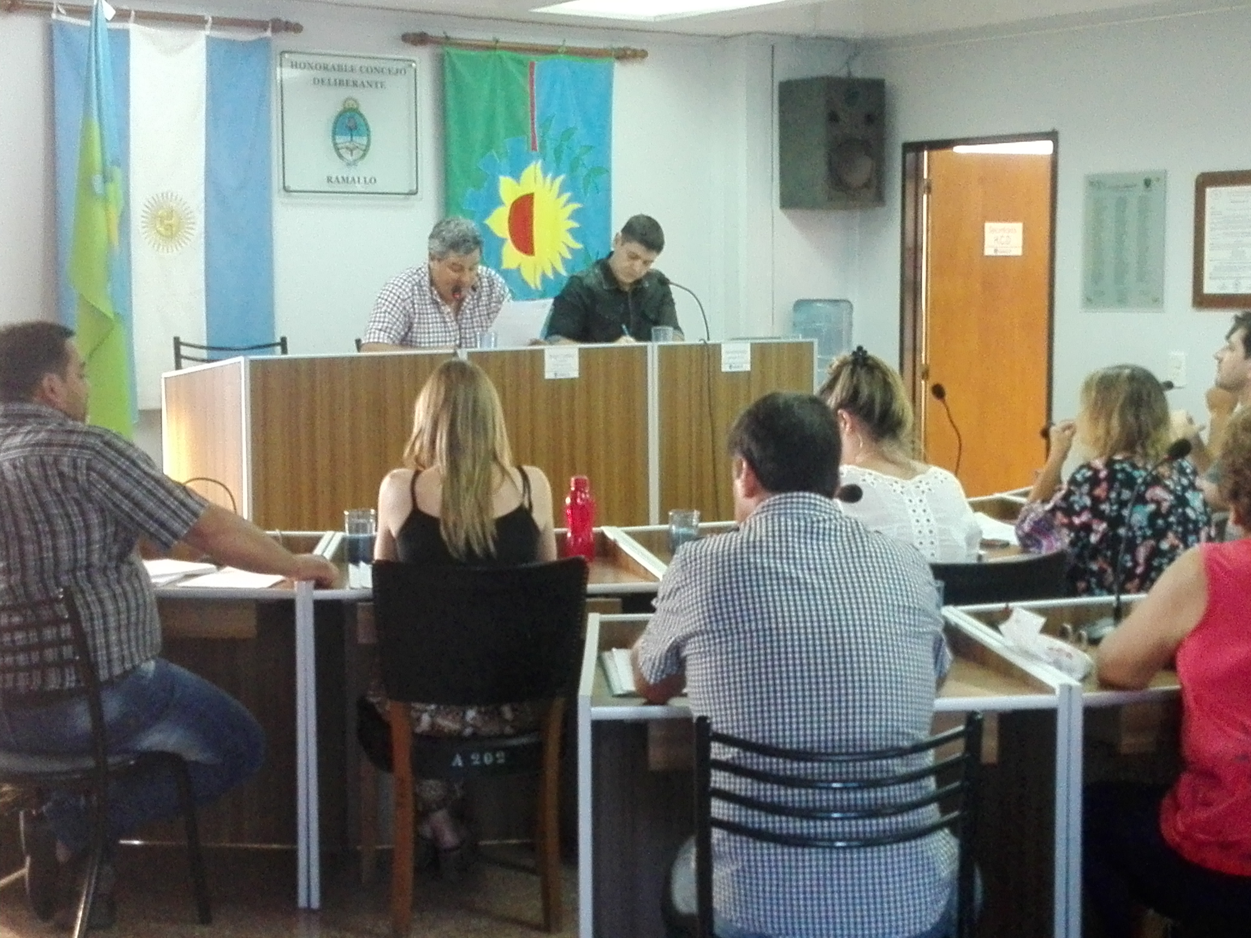 El Concejo Deliberante de Ramallo aprobó por unanimidad el pedido del intendente Mauro Poletti a los fines de autorizar la erogación de fondos para los trabajos de construcción en la Escuela Técnica de Pérez Millán y la infraestructura de servicios en Loteo Velázquez.