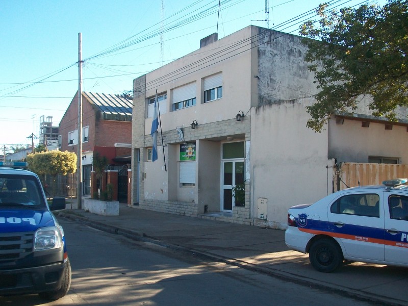 La Estación Comunal Segunda de policía informó los detenidos por infracción a la Ley de Drogas. El sábado en horas de la madrugada personal uniformado aprehendió a un sujeto de 19 años en cuyo poder encontraron un baguyo de cocaína.