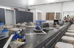 Se inauguraron las nuevas aulas tecnológicas en la Escuela de Educación Secundaria Técnica Número 1