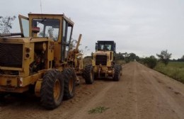 Continúan los trabajos en los caminos rurales