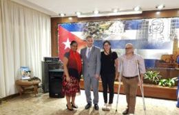 Poletti visitó la Embajada de Cuba