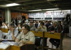 Gran presencia de vecinos, al inicio de la sesi�n.
