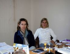 La Dra. Cecilia Fern�ndez y Dra. Dolores Forno de la Ayudant�a Fiscal Ramallo.