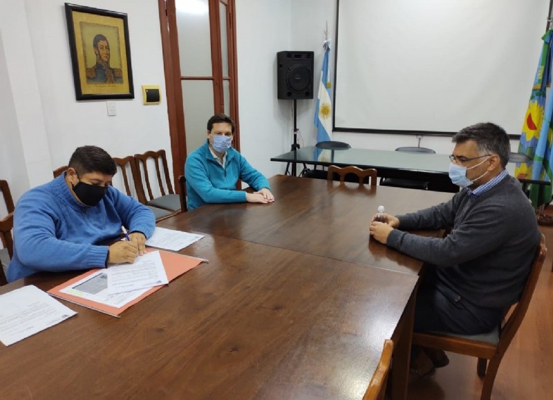 Reunión en el despacho de Intendencia.