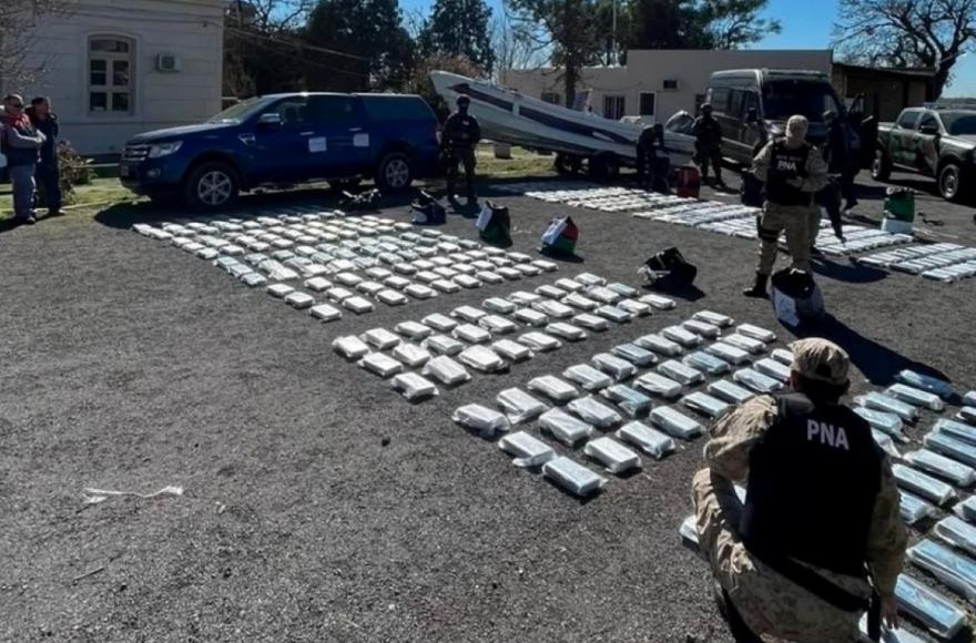 Qué valor tienen en el mercado narco los casi 500 kilos de cocaína que fueron secuestrados en el Río Paraná