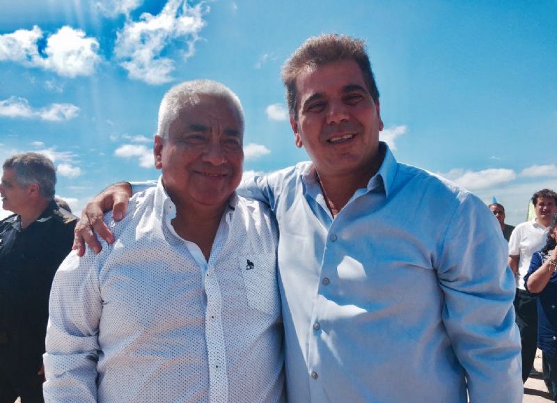 El intendente Cecilio Salazar junto al ministro de Seguridad bonaerense, Cristian Ritondo.