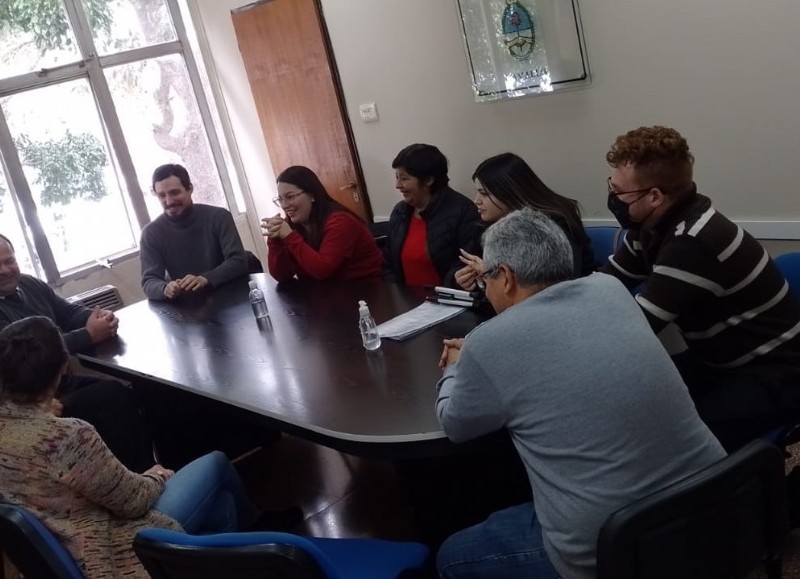 La Secretaría de Desarrollo Local llevó adelante una nueva clase presencial para emprendedores en el marco del programa Raíces que promueven la Fundación Loma Negra y la Municipalidad de Ramallo.