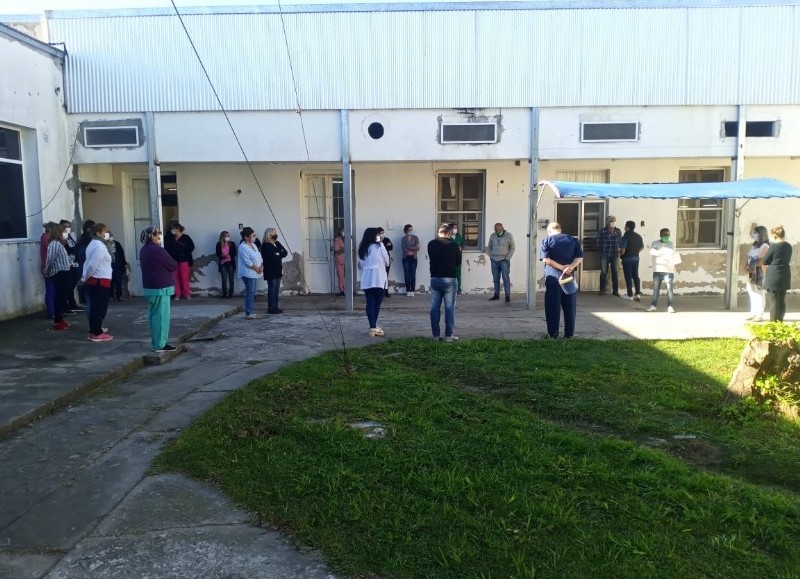 Trabajadores del nosocomio local.