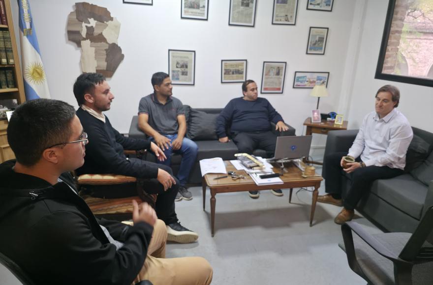  Correa visitó la localidad de San Miguel para interiorizarse y trabajar junto con las autoridades de ese distrito, el programa de seguridad ciudadana Ojos en Alerta. 