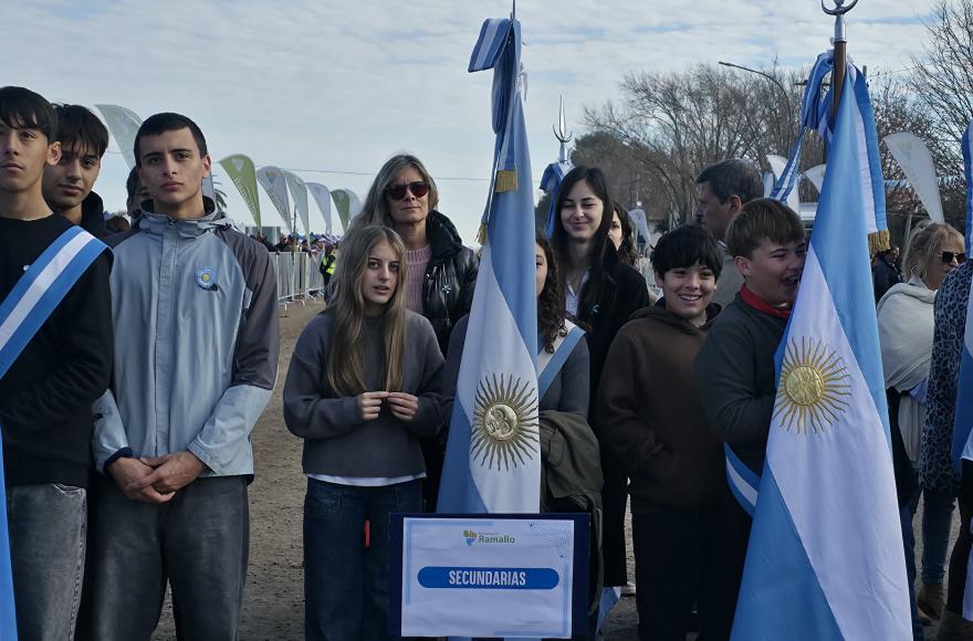 El acto protocolar contó con la participación de escuelas.