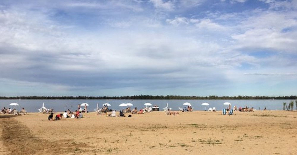 Se han llevado acciones como la limpieza de la costa, con el fin de recibir de la mejor manera a los turistas y generar una conciencia.