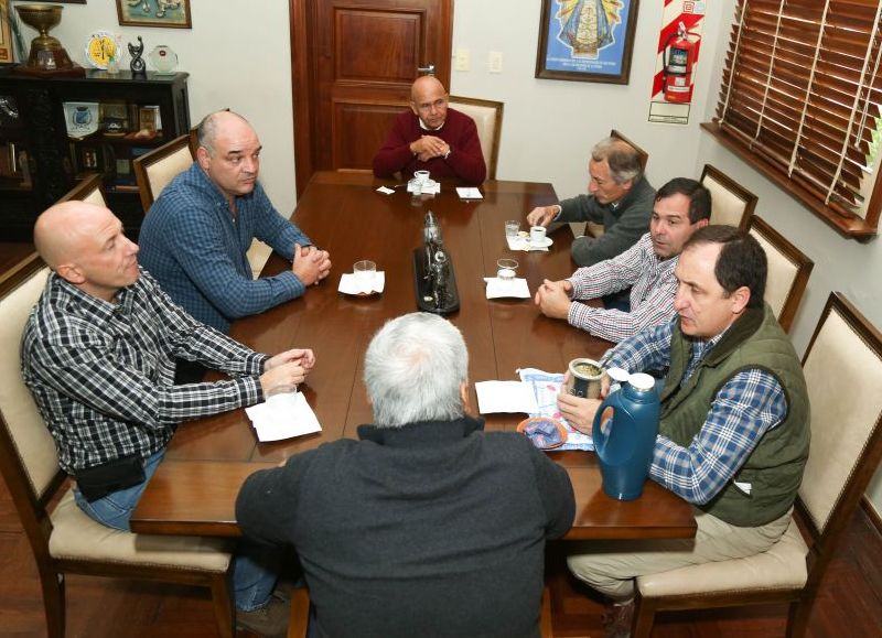 Los emprendimientos avícolas están destinados al abastecimiento de pollos para la cadena de supermercados de la empresa.