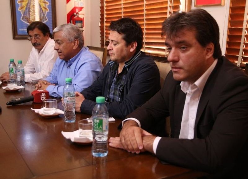 El intendente Cecilio Salazar participó de las reuniones.