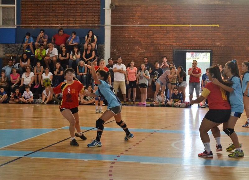 El handball pisa fuerte en la región.