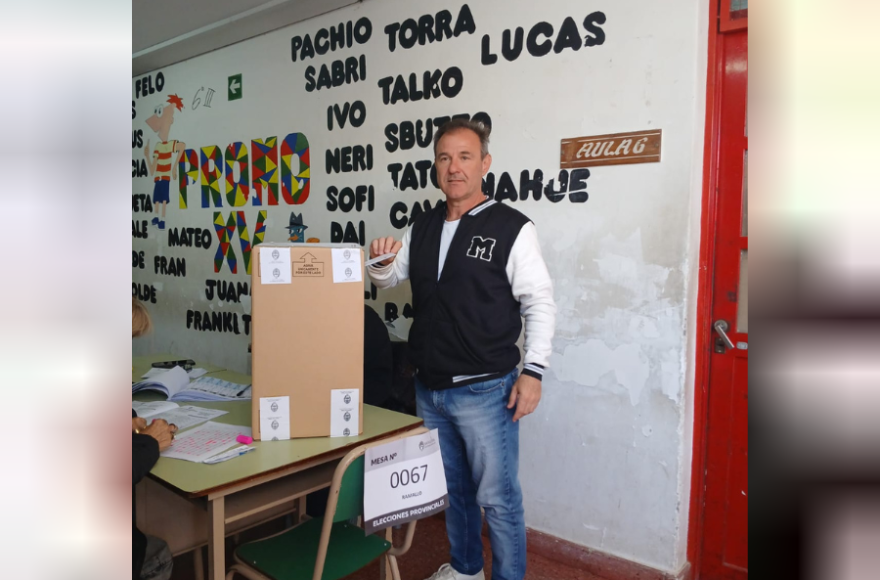 Los candidatos transcurren la jornaa electoral.