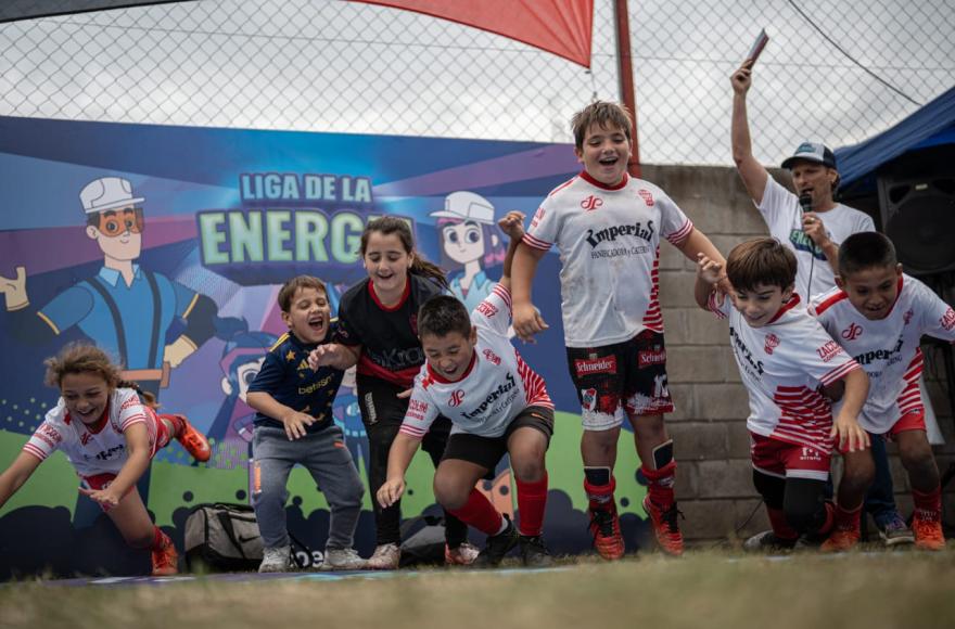 Participaron del torneo más de 1200 chicos de 64 equipos provenientes de más de 10 ciudades de toda la región.