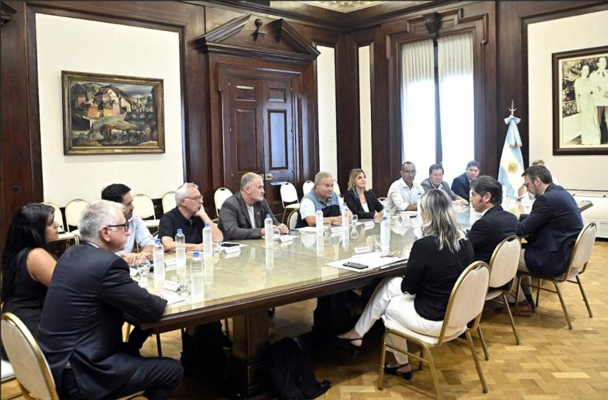 Poletti firmó convenios con Kicillof y Cuattromo firmaron para la compra de equipamiento