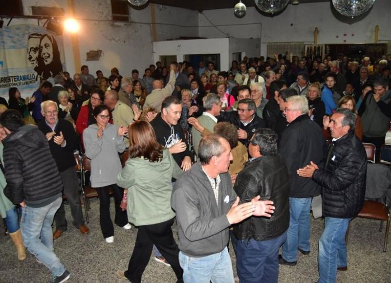 Más de 300 personas se dieron cita en el Club Marinero Panno.