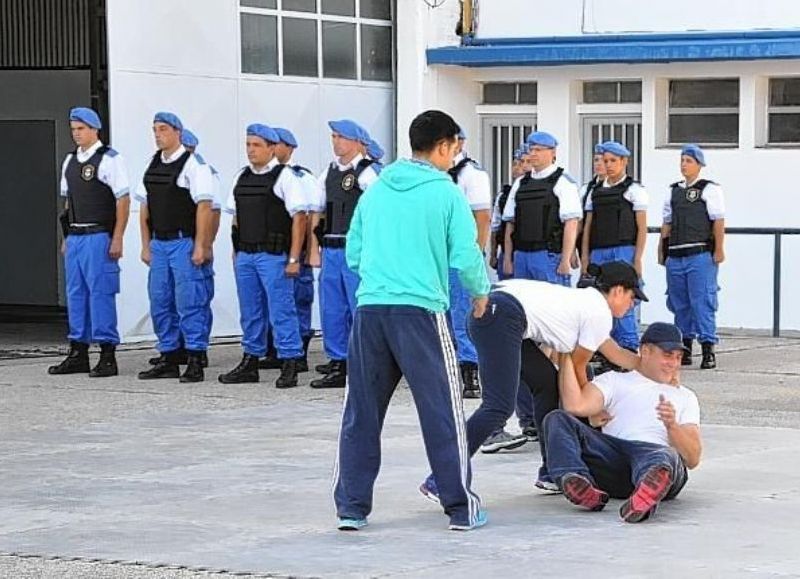 Las Escuelas de la Policía de la provincia, en la mira. (Imagen Ilustrativa)