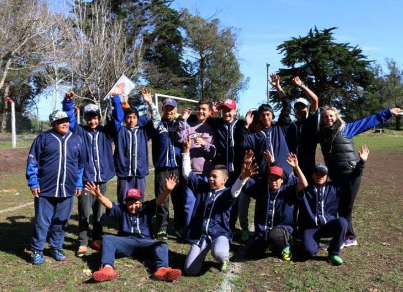 El equipo de softbol regresó con la presea plateada.