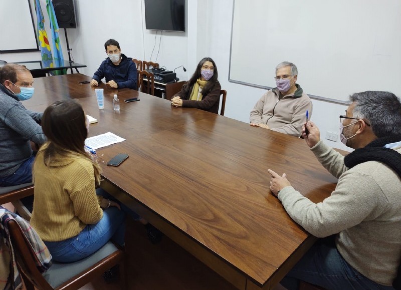 El intendente Gustavo Perié y la directora de medio ambiente Camila Fernández se reunieron con Jorge Liotta, Beatriz Giacosa y Damián Voglino, representantes del Museo de Ciencias Naturales “Antonio Scasso”.