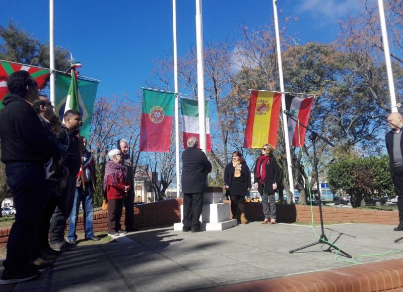 Acto en la Plaza José María Bustos.