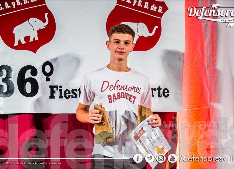 Mención especial para Francisco Añasco (básquet).