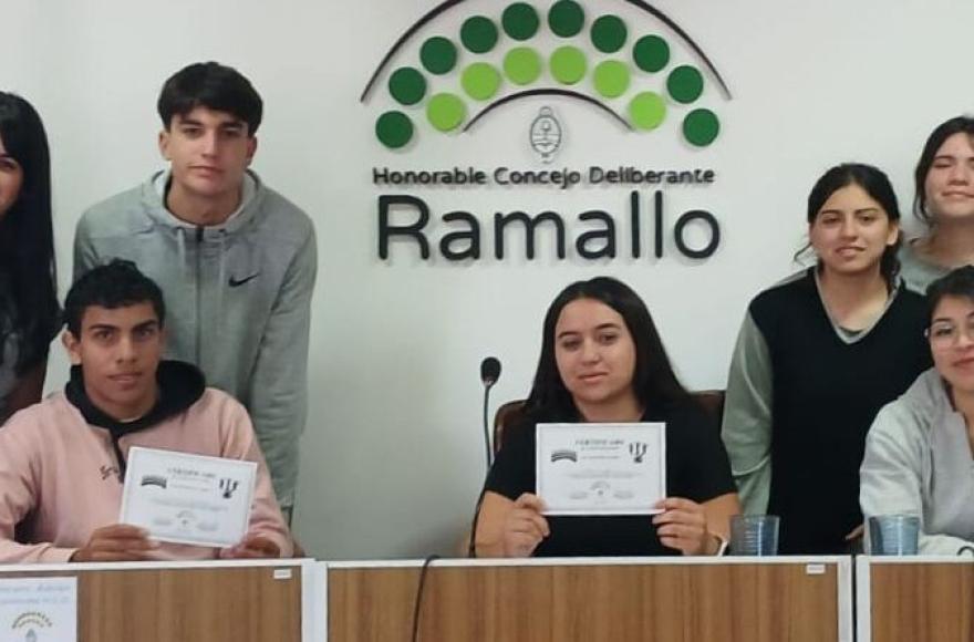 La iniciativa garantiza el acceso libre, gratuito y seguro al agua potable en espacios públicos y locales gastronómicos del distrito.