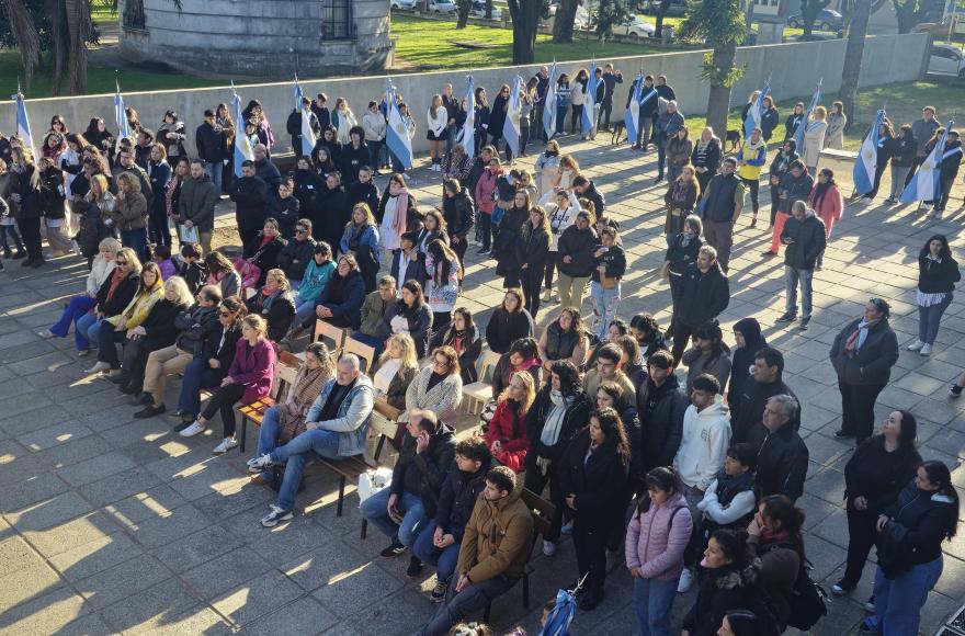 Participaron autoridades escolares, municipales, concejales y consejeros escolares. 