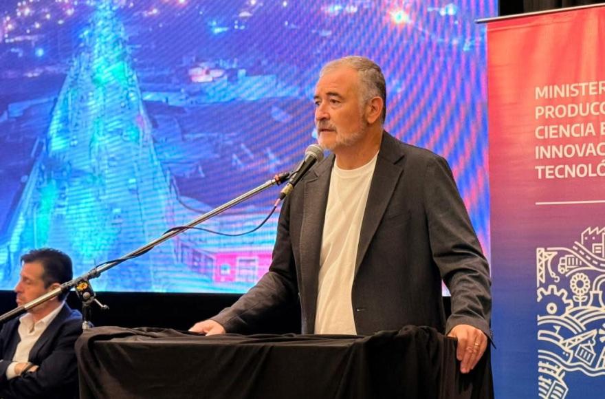 Ramallo adelantó el pago del aguinaldo y ratificó la actualización mensual de salarios