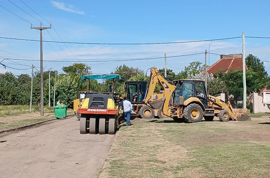 Avanza el asfaltado en Las Ranas con una inversión de $ 560 millones