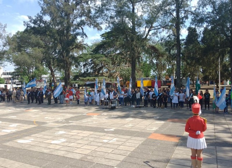 Ceremonia en el Patio de las Banderas.