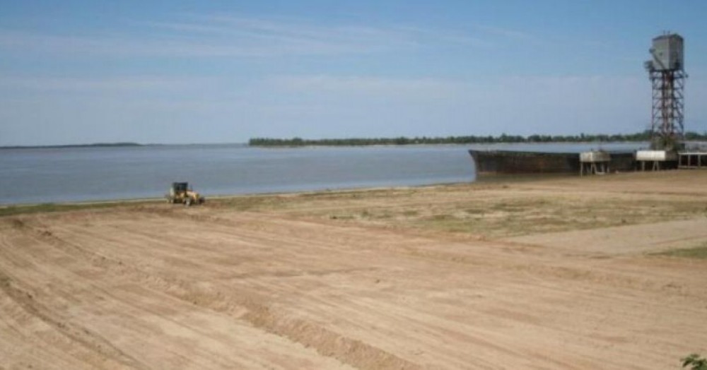 La Municipalidad realiza una profunda limpieza, reforestación y ampliación de la playa en la Costa y en el Paseo Los Olivos.