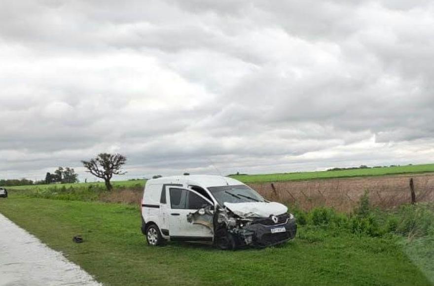 Dos conductores fueron trasladados al hospital tras un choque en la Ruta 51