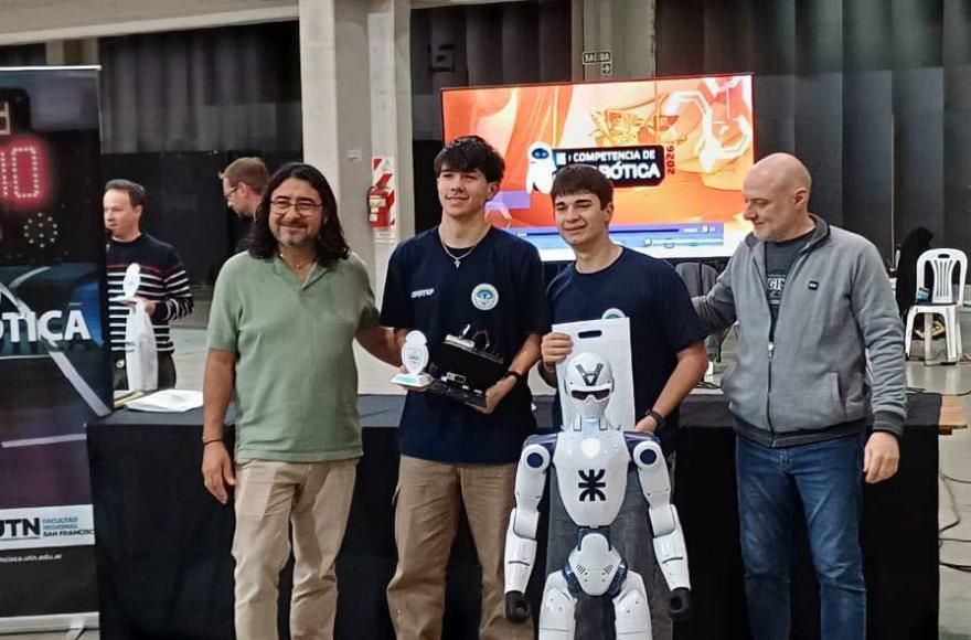 Robótica: estudiantes de Pérez Millán brillaron en una competencia nacional