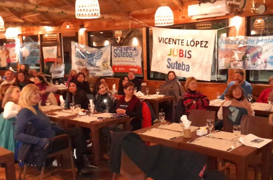 La delegación estuvo compuesta por 52 personas que representaron a 25 localidades.