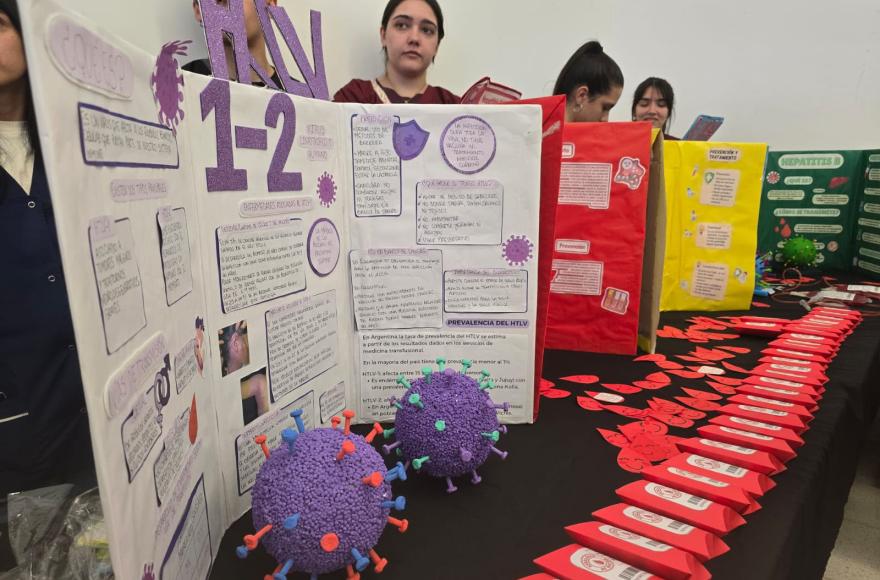 Más de 200 estudiantes participaron de una nueva charla-debate