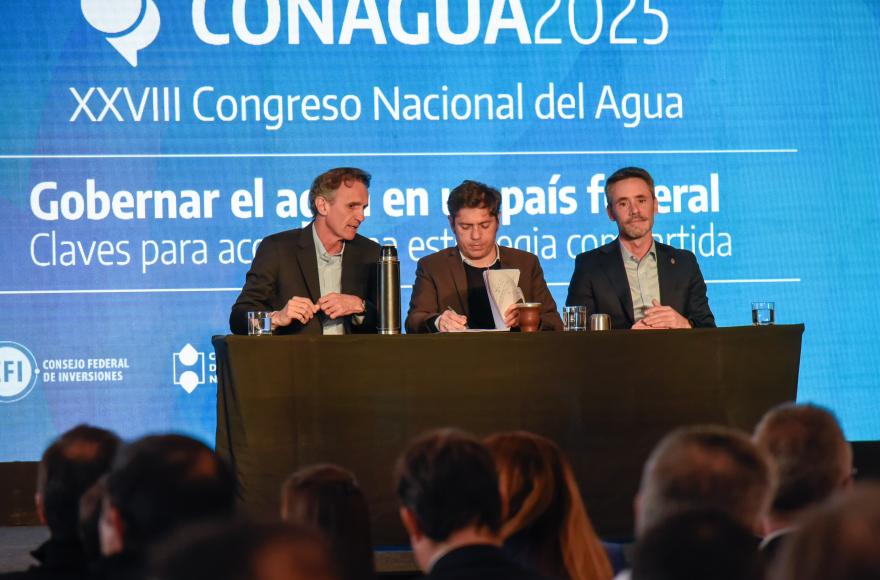 El gobernador y el ministro Katopodis cerraron el Congreso