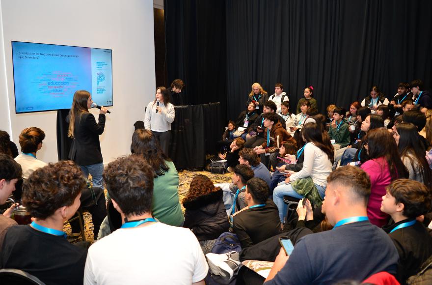 En San Pedro, Katopodis convocó a distintos actores a debatir el desarrollo de la región fluvial