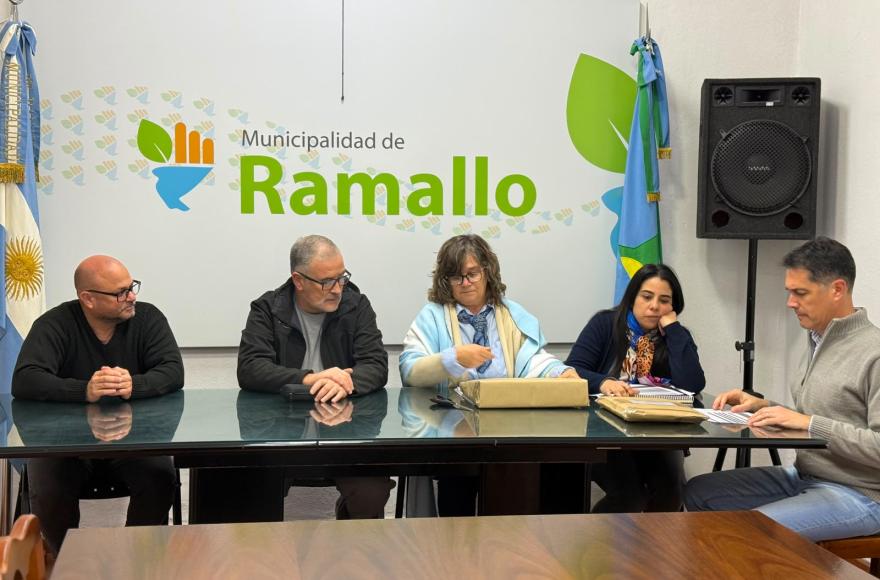 El intendente Mauro Poletti lanzó la Licitación Pública N° 7/2026 para la provisión de concreto asfáltico.