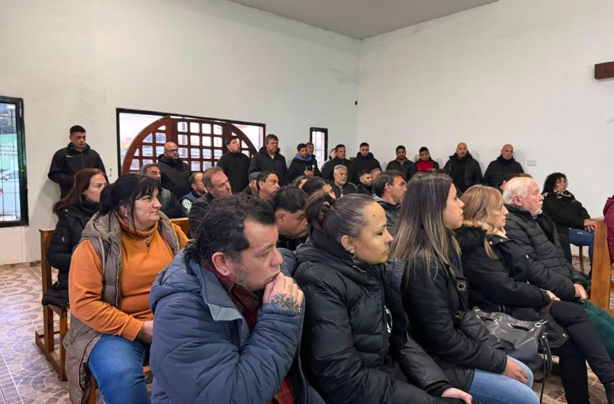 Poletti presentó a los vecinos un proyecto para recuperar y transformar el sector costero
