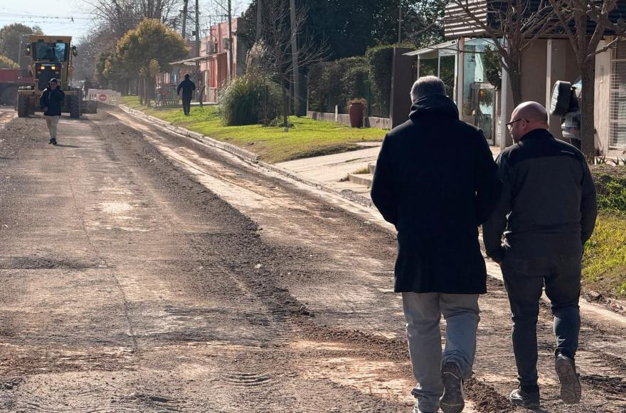 El intendente anunció el inicio de la obra de pavimento en 5 cuadras de Pérez Millán.