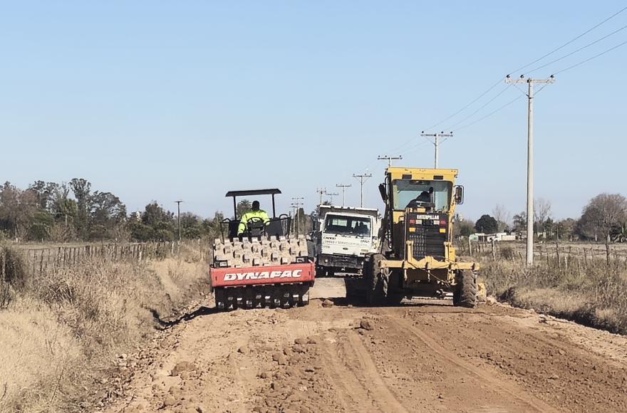 Esta obra mejora de manera considerable la transitabilidad y seguridad de los productores y vecinos que utilizan esta ruta diariamente.